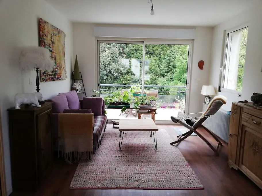 Maison Des Fontaines, Calme Spacieuse Avec Grand Jardin Lannion